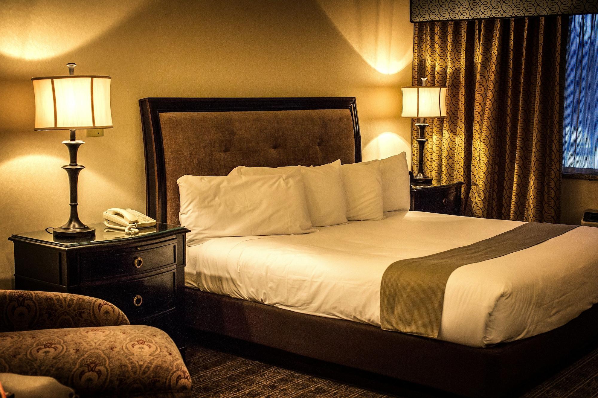 Garden Place 3*